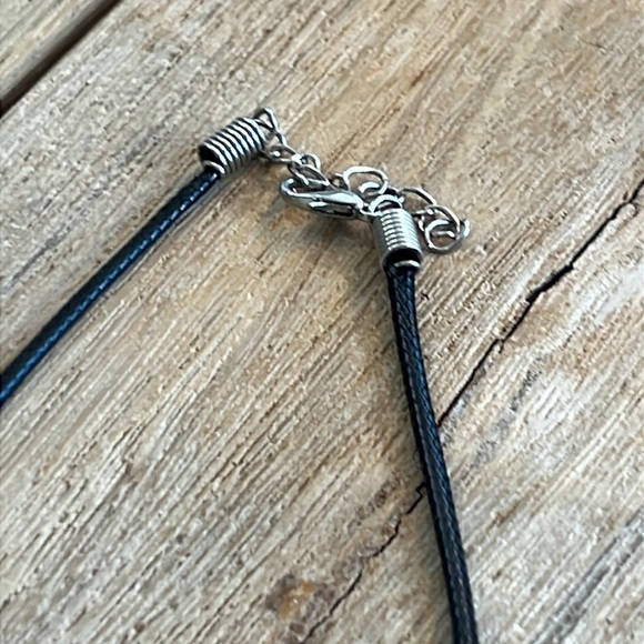 Ivory Ella Elephant Black Necklace Choker Silver Pendant Rare Boho Y2K Vintage - Picture 3 of 5